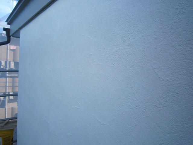 しろい家　外部塗り壁　完了！