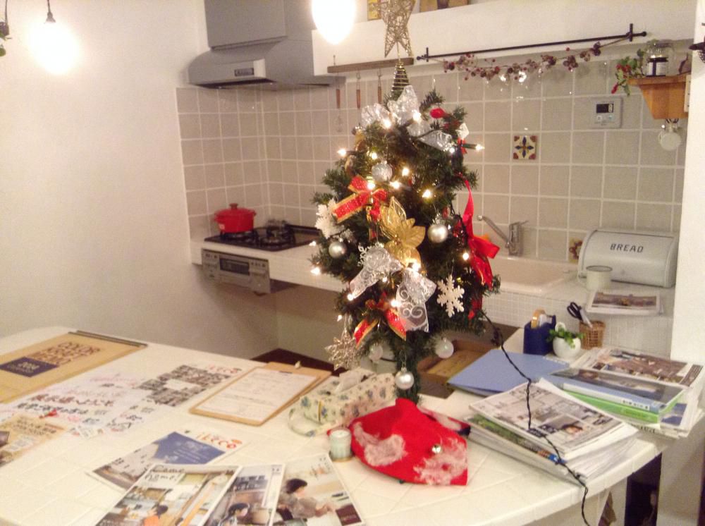 「私のしろい家」内部キッチン周りもクリスマスムード！！