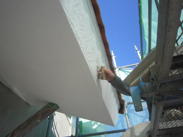 玄関ポーチ天井漆喰塗り完了！