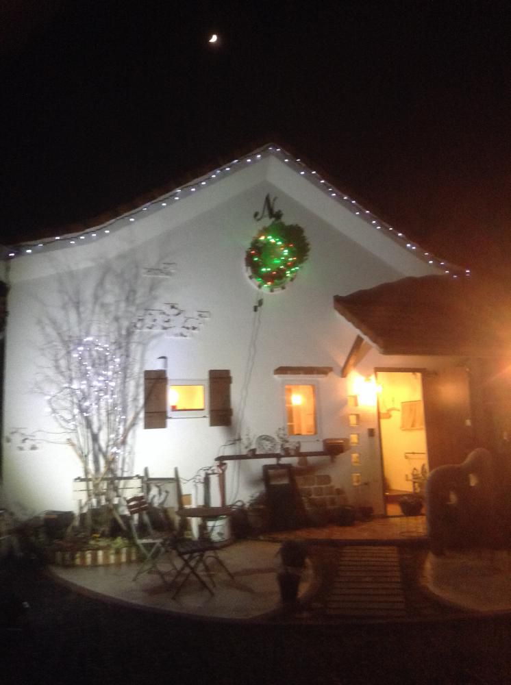 クリスマスイルミネーション「私のしろい家」