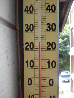 11日13:30現在24.5℃を暑いという場所がある。
