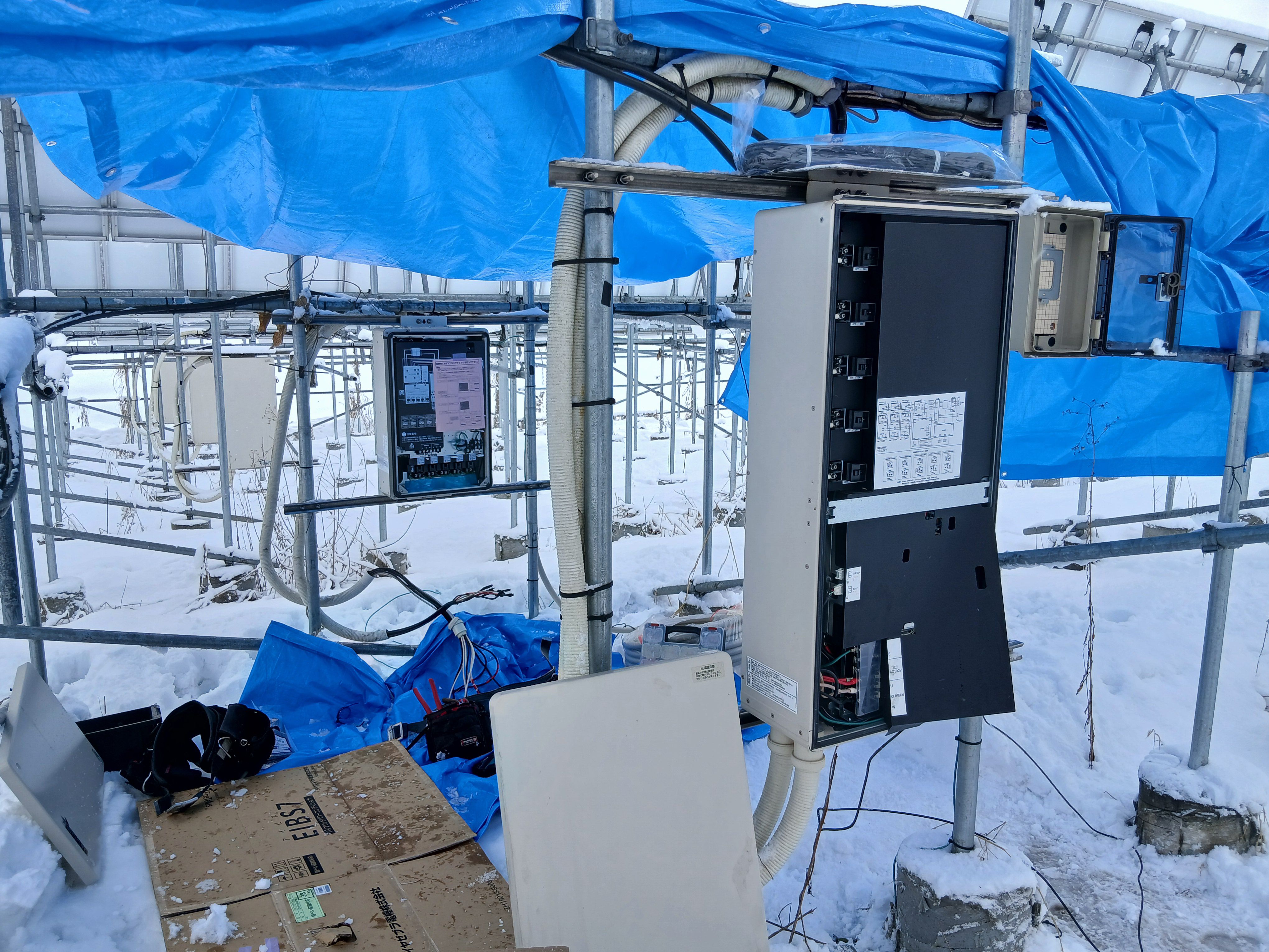 野立て太陽光パワコン交換！