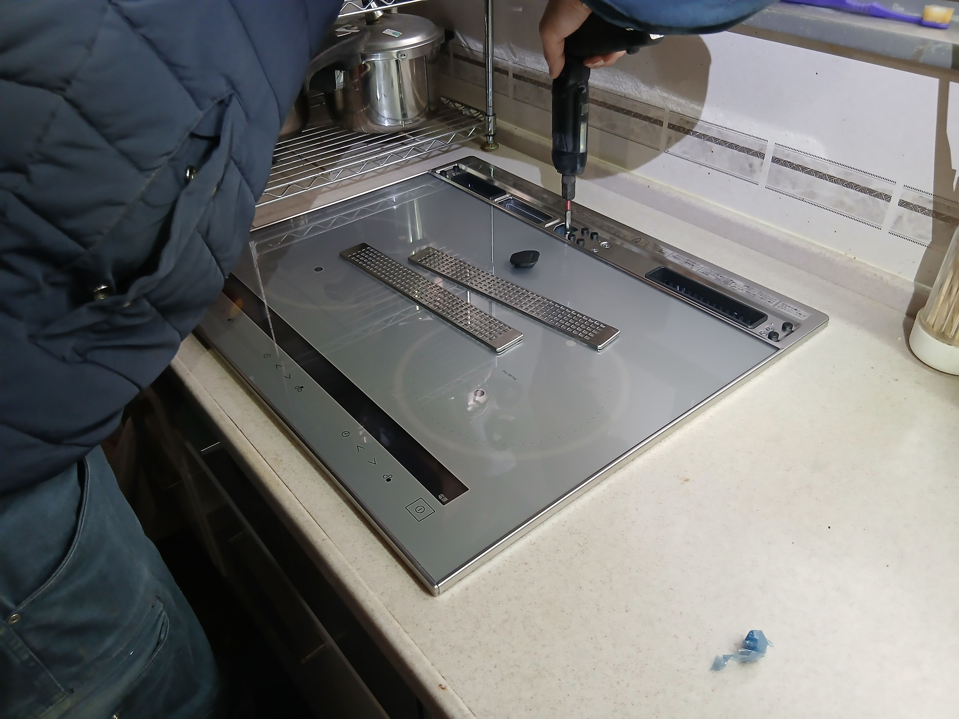 ＩＨクッキングヒーター交換！