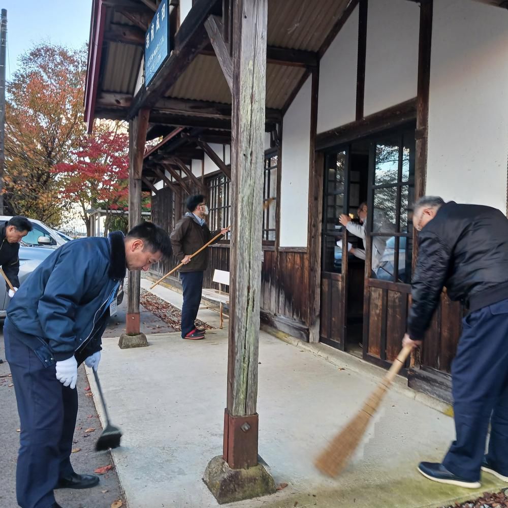 駅舎のボランティア清掃