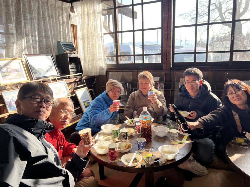 駅舎で朝食　～　長井線撮影ツアー