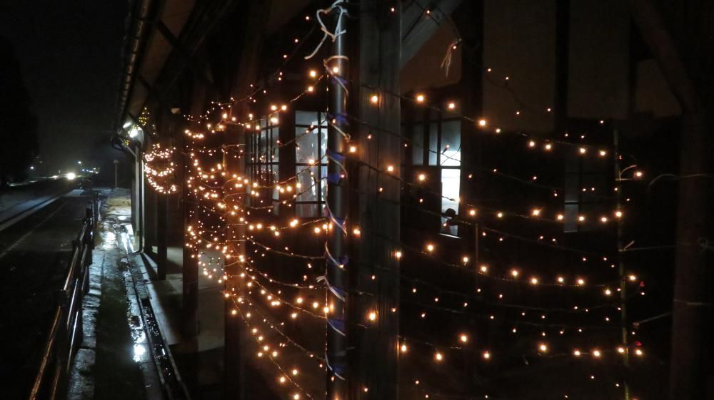 昭和の灯り点灯しました