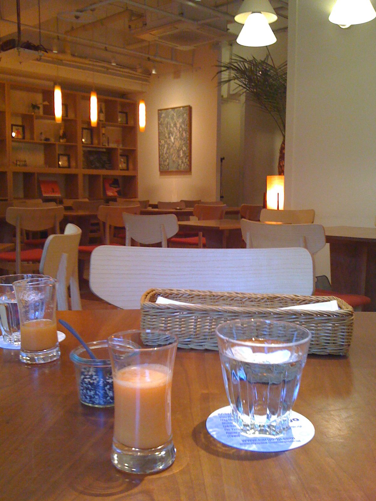 渋谷のカフェ---Kahemi Cafe