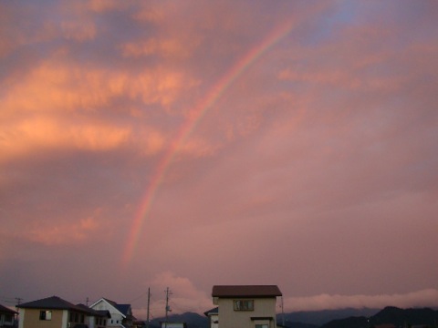 夕焼けと虹