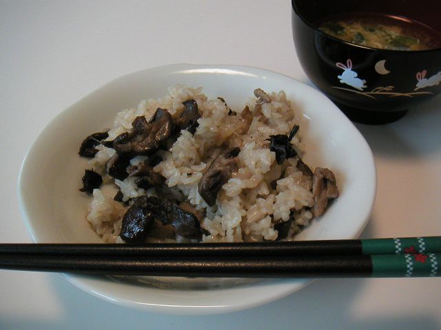 熊茸（くまたけ）の炊き込みご飯