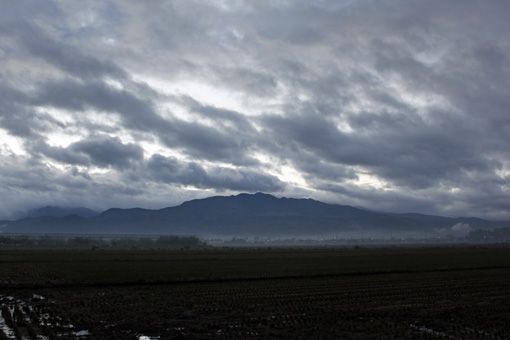 蔵王山系「龍山」：いかにも＜晩秋・初冬っぽい姿＞