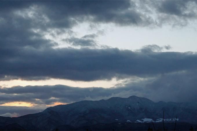 蔵王山系「龍山」上空は、晴れ始めていました。