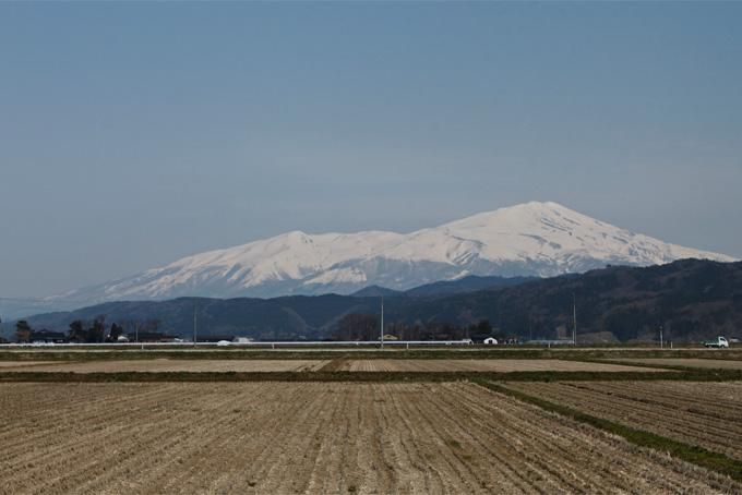 鳥海山の麓まで。