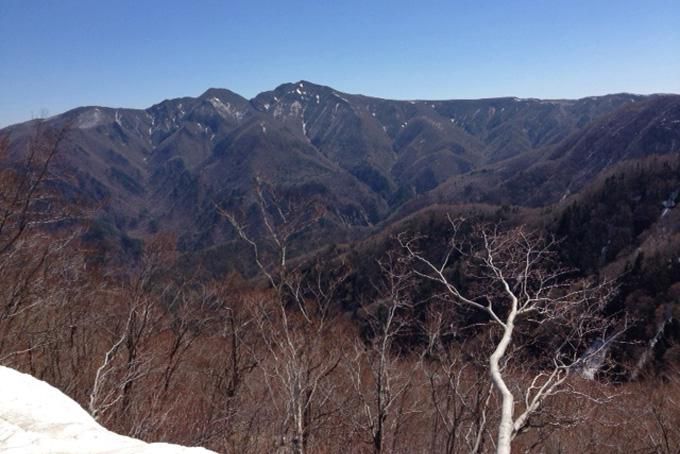 北蔵王山系「雁戸山」（五郎岳北へ下ル稜線上から）