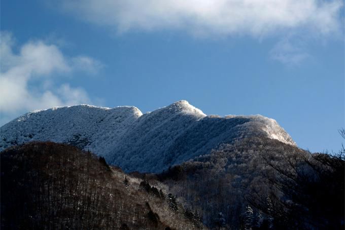 面白山は雪化粧でした。