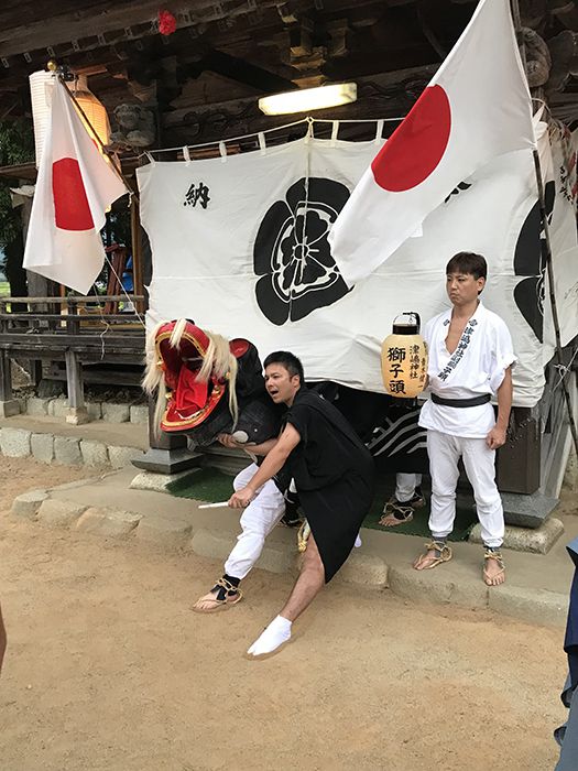 草岡津嶋神社獅子舞