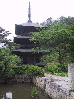 安久津八幡神社（三重の塔）