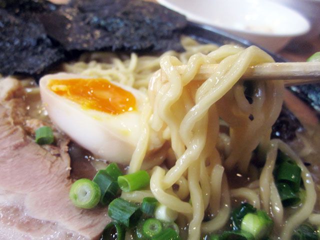 「本気や」醤油とんこつラーメン旨し/天童市