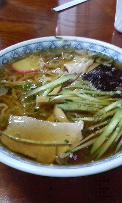 満月食堂の水中華(冷しラーメン)