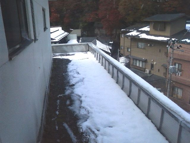 初雪降りました＾＾