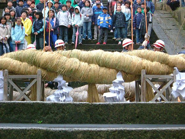 注連縄（しめなわ）掛け替え神事2008その一