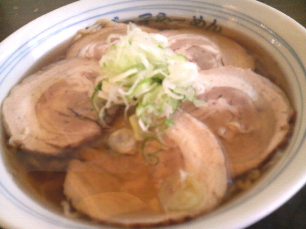 山形市「そば処 すぎ」のチャーシュー麺