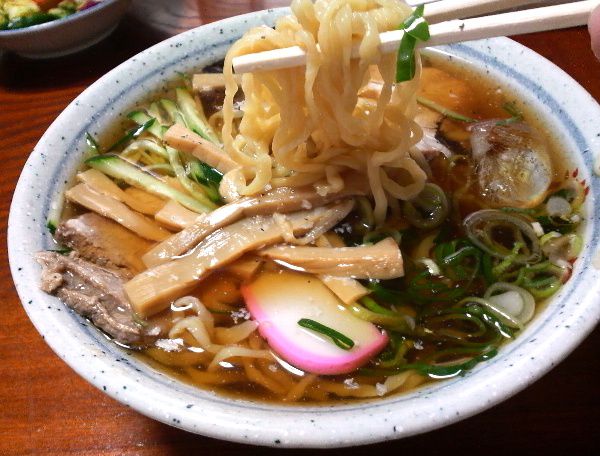 今年初の満月食道「水中華」