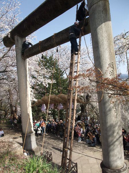 烏帽子山公園の「注連縄架け替え神事」３