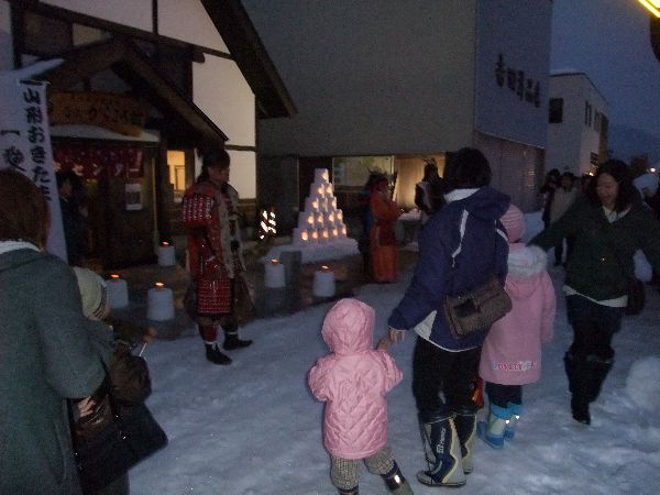 なんよう雪灯かりまつりの様子