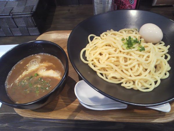 米沢市【麺匠ごとう】「極旨濃厚醤油つけ麺」煮卵トッピング