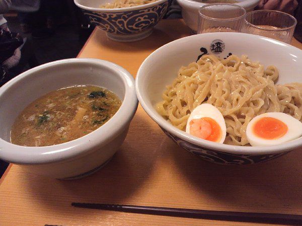 他県のおいしいものシリーズ東京駅ラーメンストリート「塩専門　ひるがお」塩つけめん