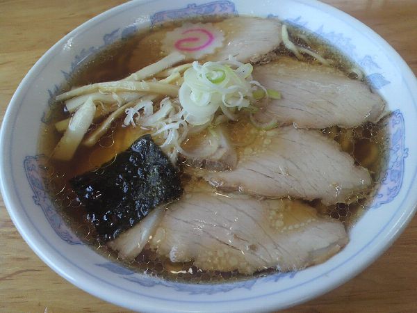 長井市【金ちゃんラーメン長井店】チャーシュー麺