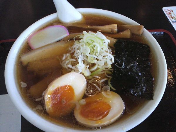 山形市「麺辰」中華そば＋煮卵