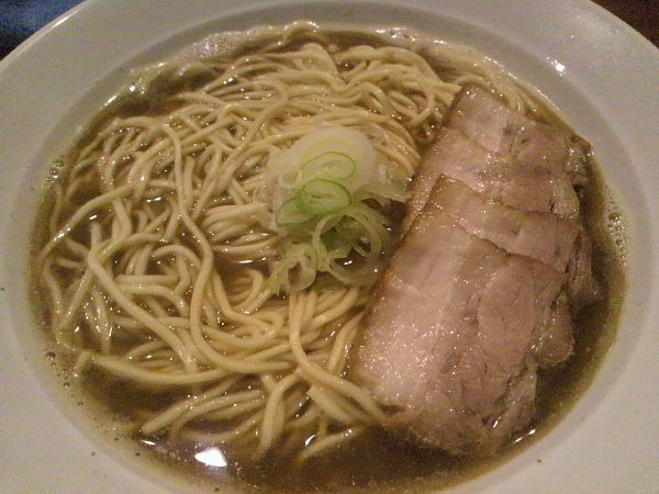 東京都北区赤羽「自家製麺　伊藤」肉そば（中盛＋つゆ増し）