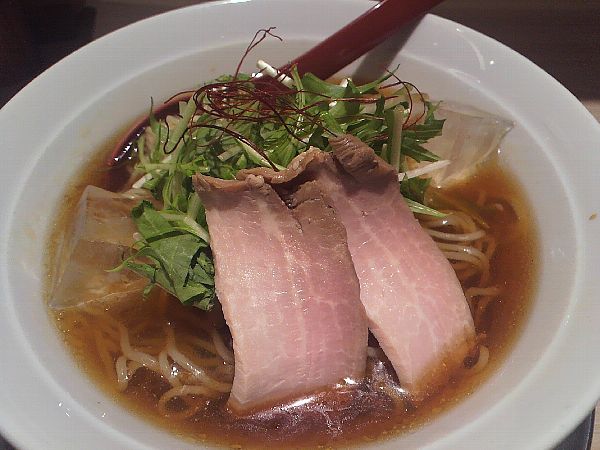 東京駅ラーメンストリート「麺や七彩」朝冷やしらーめん