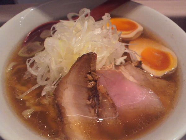 東京ラーメンストリート「麺や七彩」特製中華そば