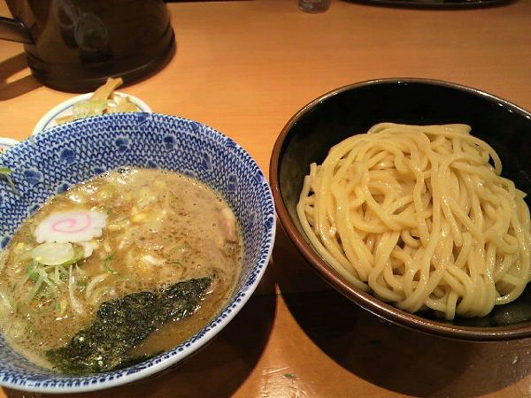 東京ラーメンストリート「六厘舎TOKYO」の朝つけめん