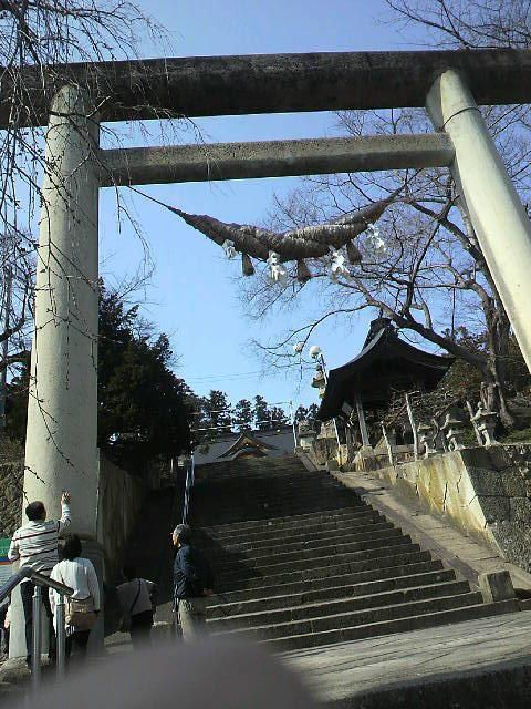 烏帽子山公園の注連縄（しめなわ）