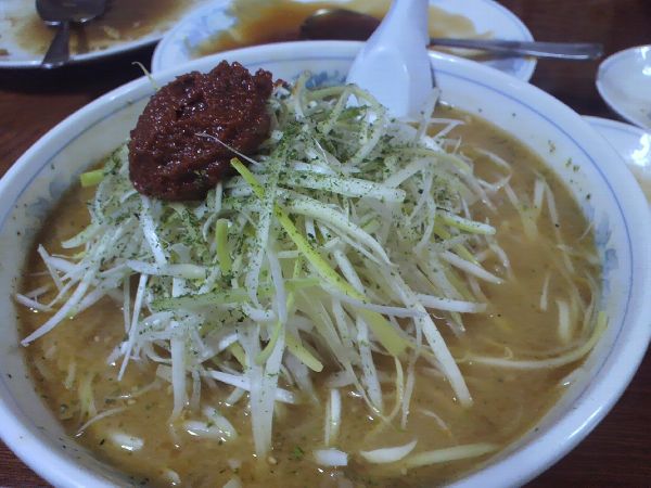 南陽市「北京飯店」ネギ味噌ラーメン