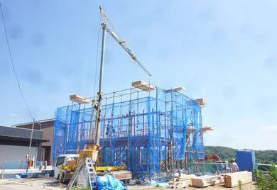 【郡山市西田・ドミノＭ邸 】 建方作業1日目 2本の大黒柱