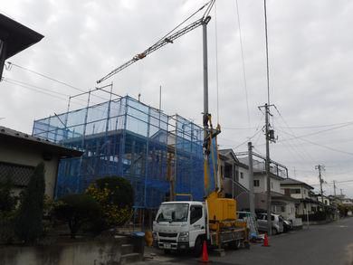 【郡山市安積町・ドミノＳ邸】　静かに、力強く、建方作業