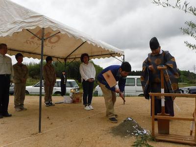 【郡山市西田・ドミノT邸 】 粘り強く土地探し、ようやく地鎮祭