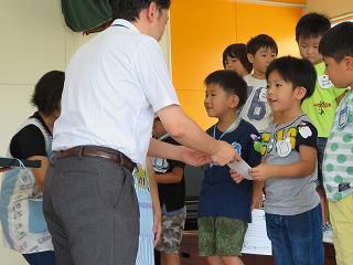 ８月２３日　５歳児ピカピカ歯ぴ〇賞の表彰式