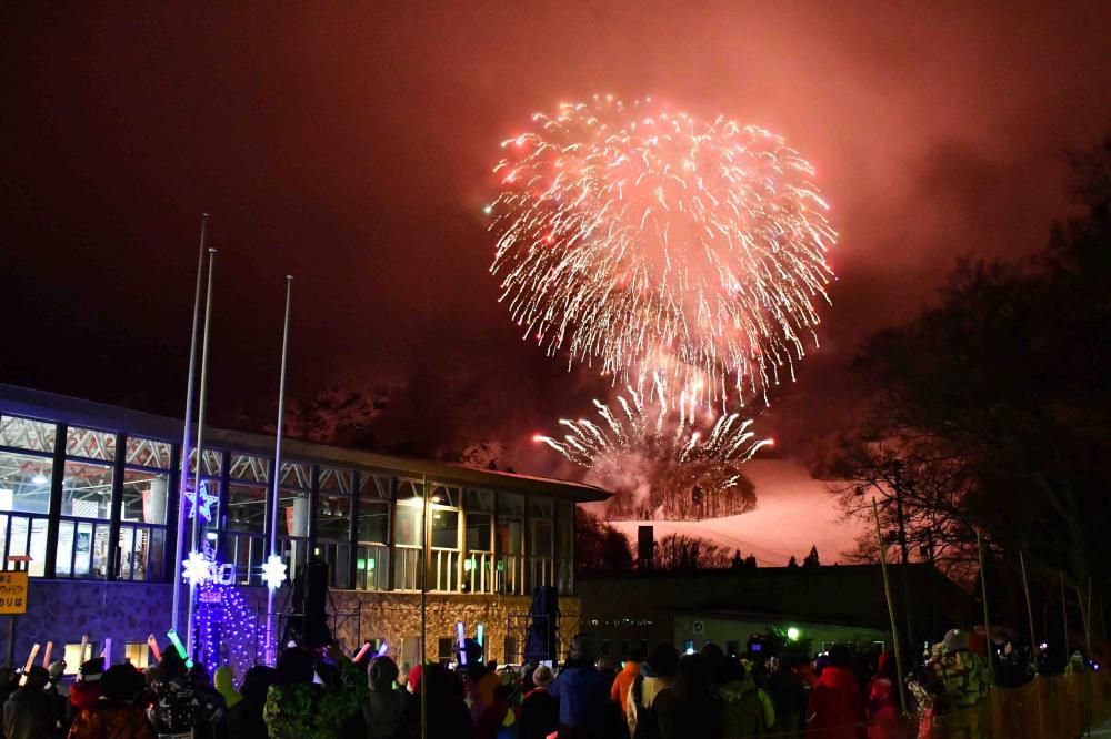 【2025-26冬】蔵王樹氷まつり完全ガイド！松明滑走・花火・働く車大集合