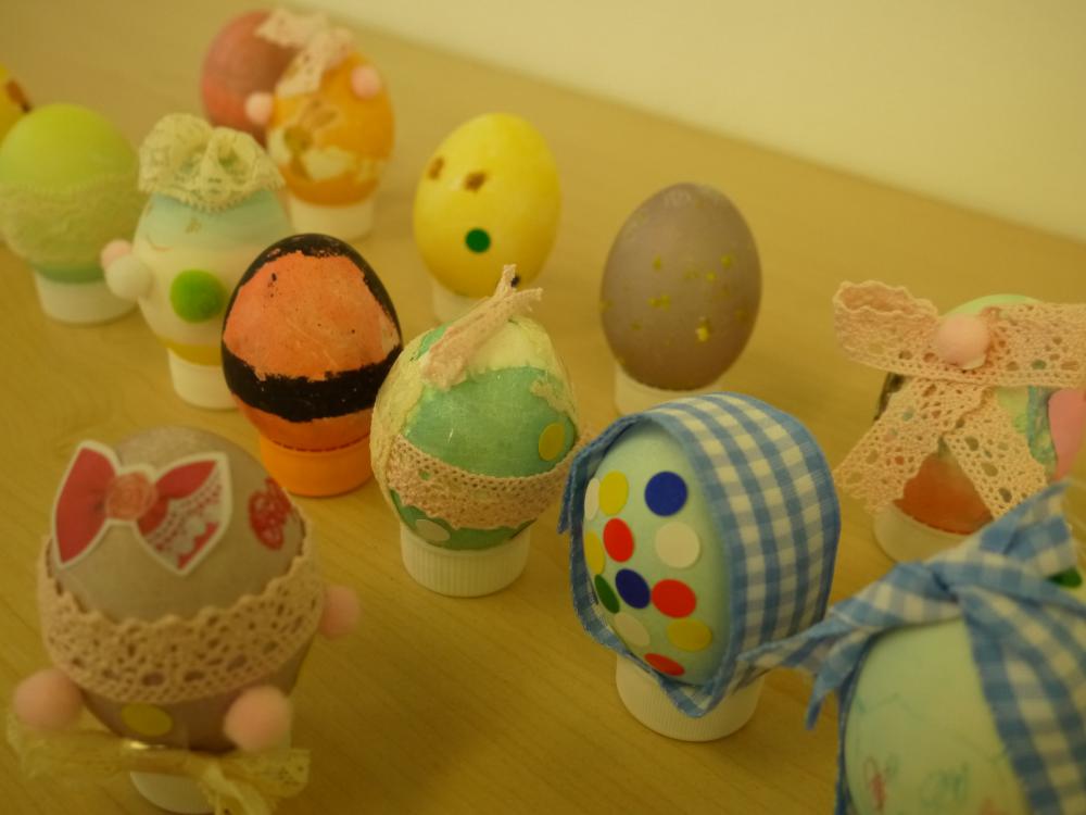 Fun with English Easter Egg Painting!