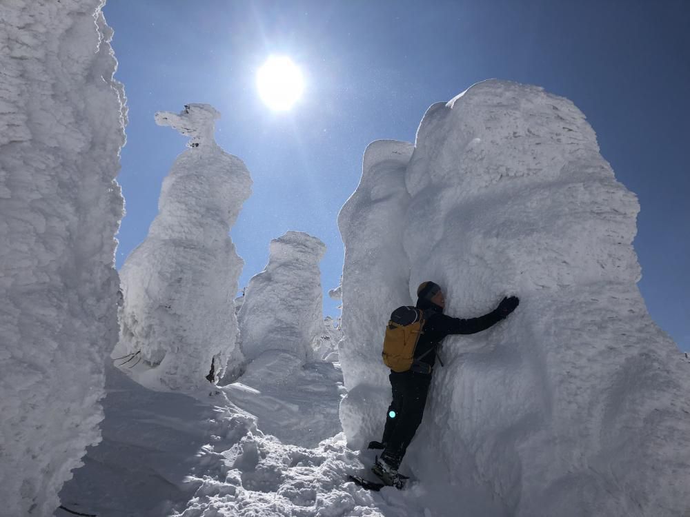 Tengendai Kogen’s Frost Covered Trees Viewing Lift Hike Begins Soon!