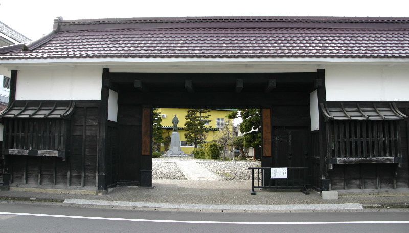 結城豊太郎記念館の開門です