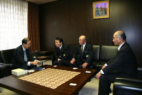 日本銀行白川総裁と懇談