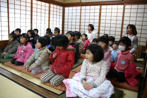 真剣な学びの顔