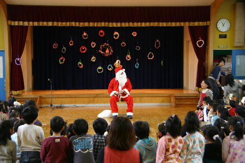 明日はクリスマスイブ
