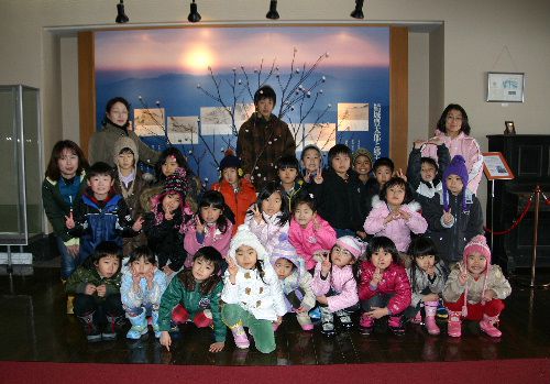 記念写真を「ハイポーズ」